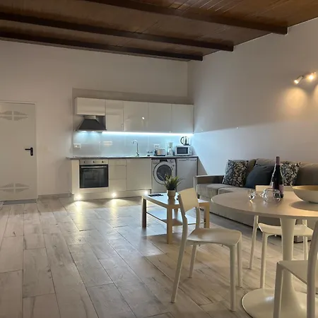 Encantadora Con Terraza Privada Ferienhaus