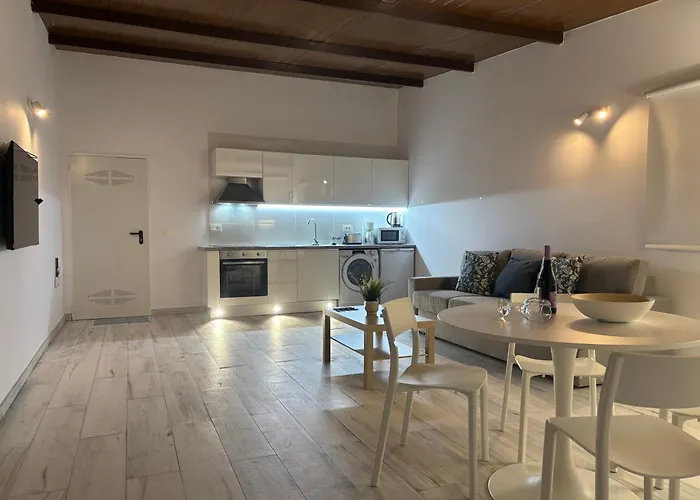 Encantadora Con Terraza Privada بيت للعطل