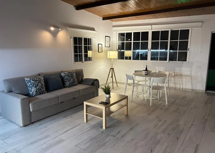 بيت للعطل Encantadora Con Terraza Privada أرونا