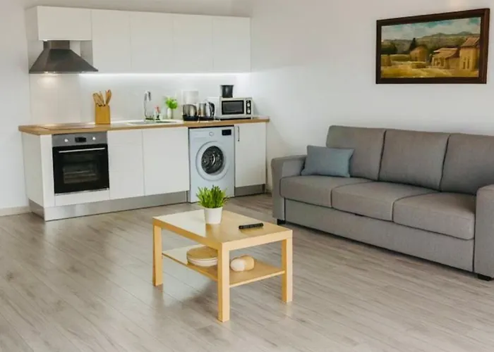 Encantadora Con Terraza Privada بيت للعطل أرونا